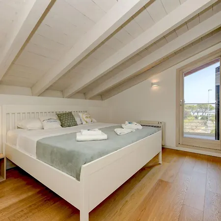 アパート Caesar Luxury M14 シルミオーネ