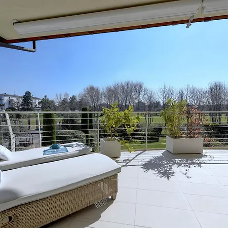 アパート Caesar Luxury M14 シルミオーネ