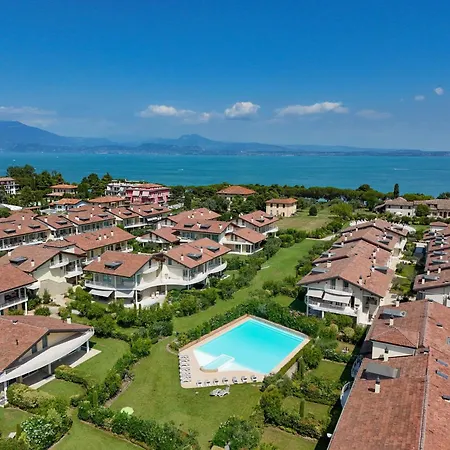 Caesar Luxury M14 アパート シルミオーネ