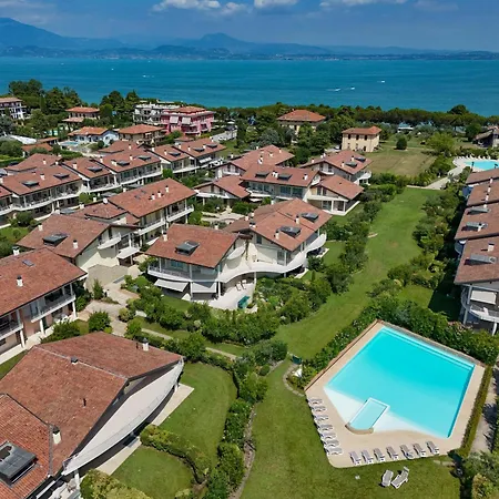 Caesar Luxury M14 アパート シルミオーネ