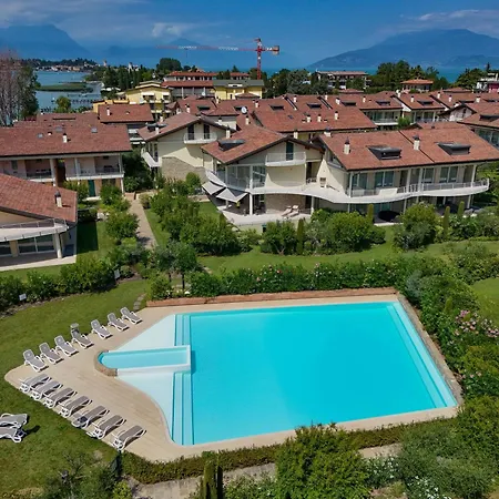 アパート Caesar Luxury M14 シルミオーネ